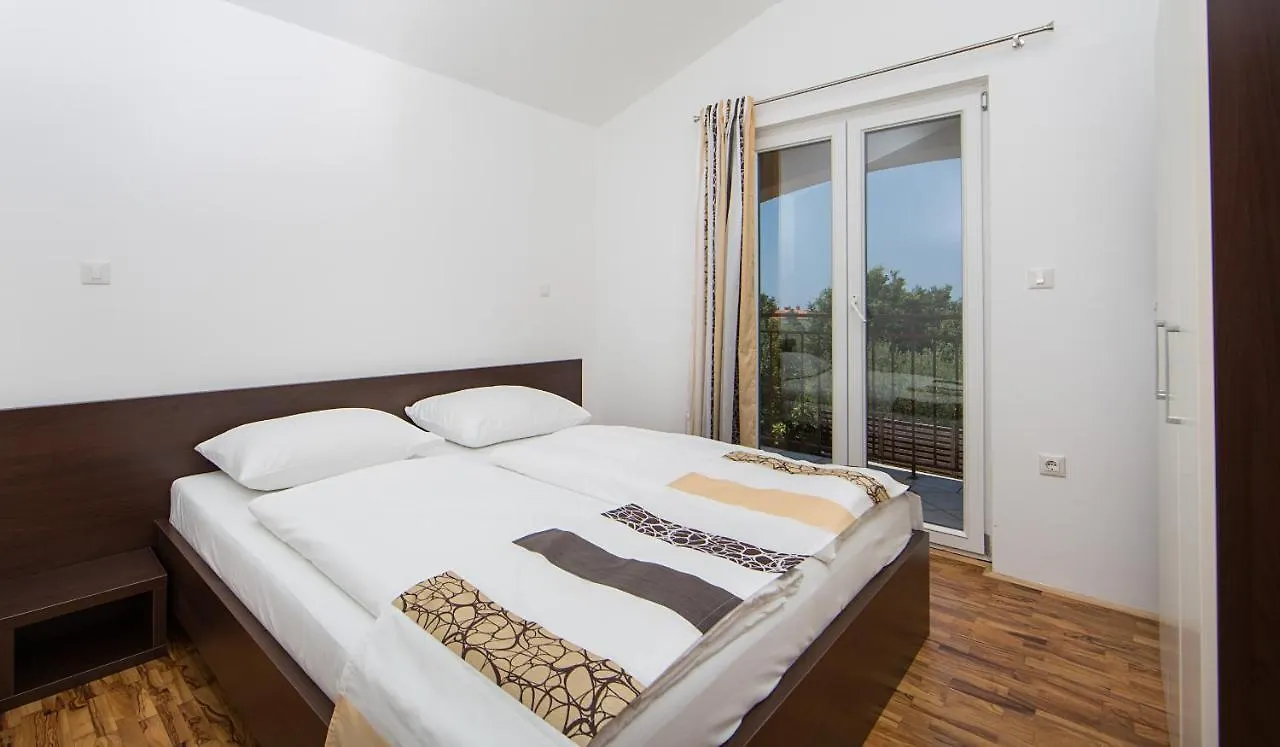 Apartmani Residence Jana Tar-Vabriga 0*,